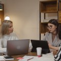 La importancia de acreditar y compensar a los creadores en UGC España